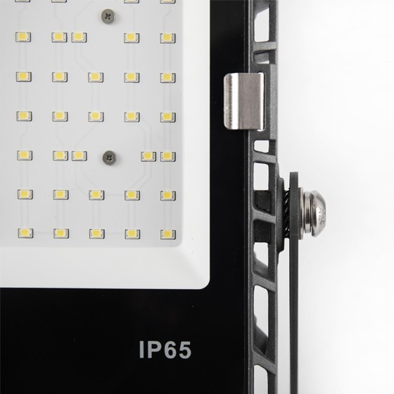 200W PROYECTOR LED SMD NEGRO 130LM/W 5700K  5 AÑOS GARANTIA 7 METROS CABLE